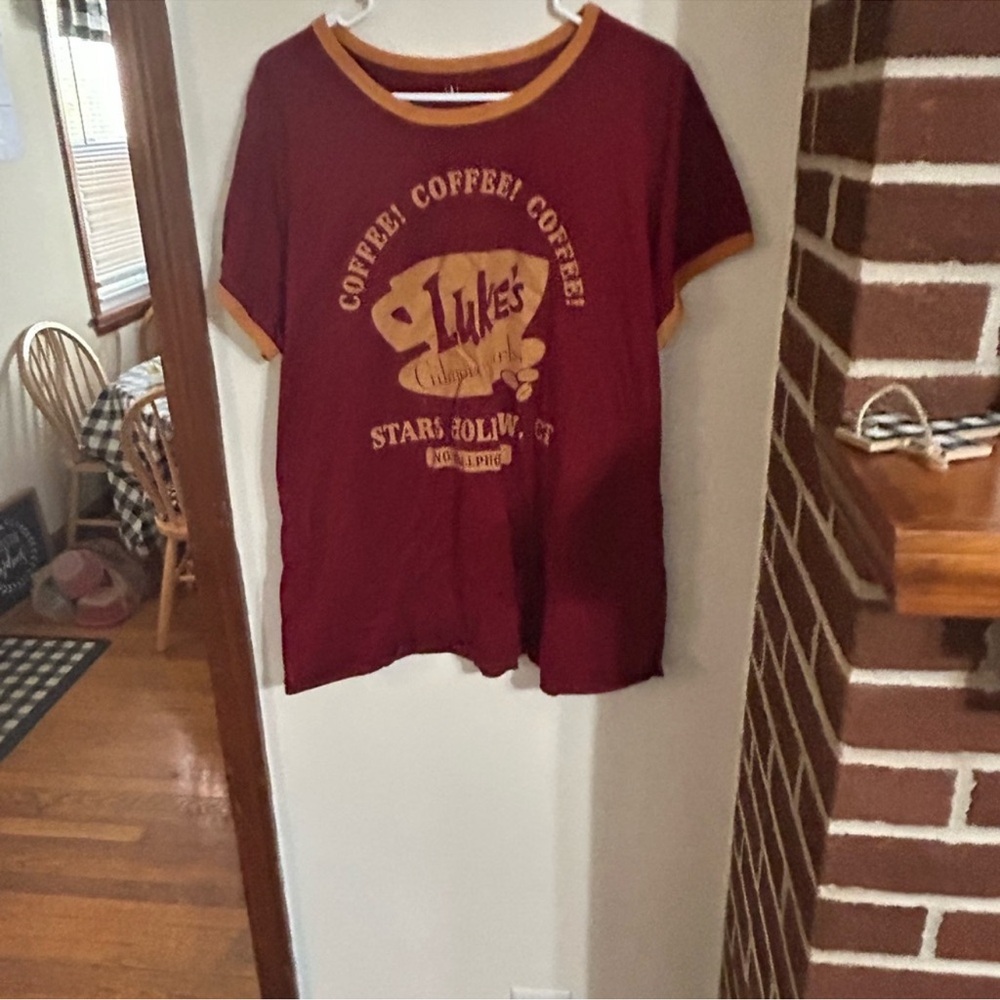 Gilmore Girls Red Lukes Diner Coffee T-Shirt with Yellow Trim size 3x